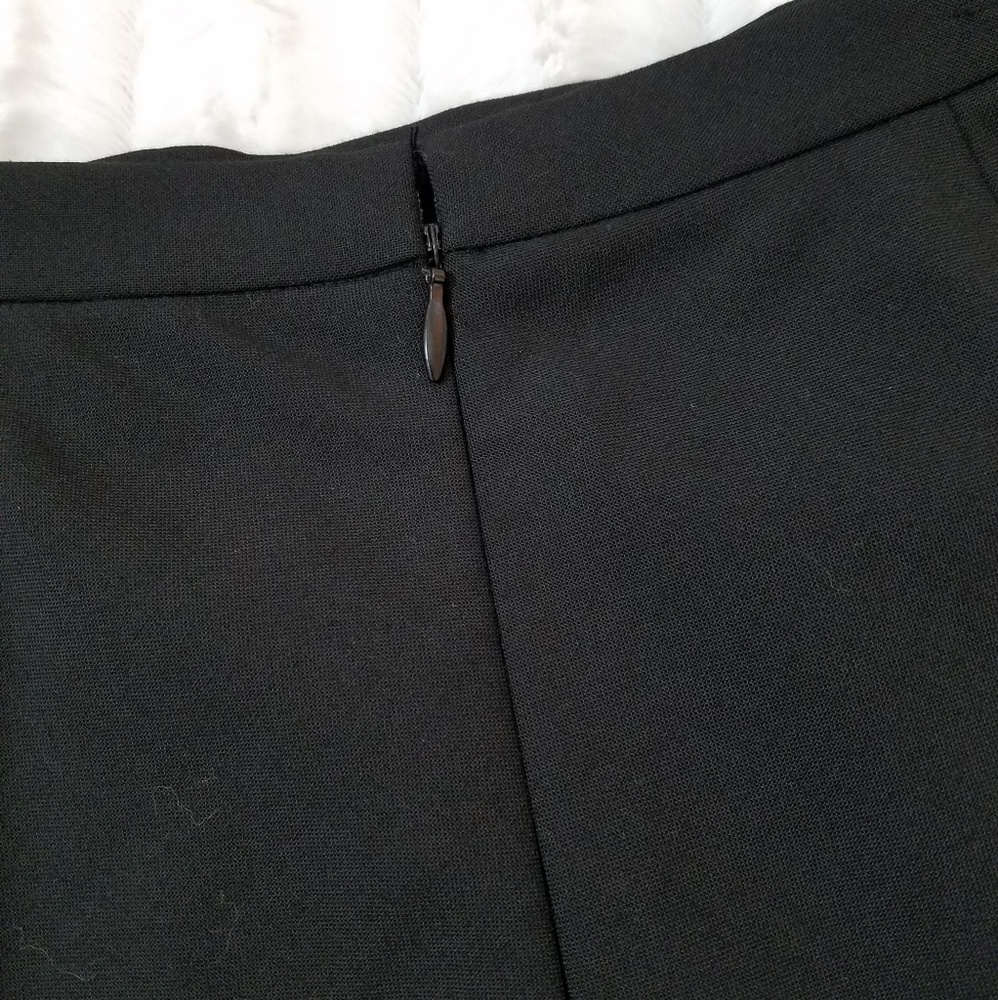 Tahari Arthur S. Levine black flounce swing skirt lined sz.0 classic style - Picture 5 of 6
